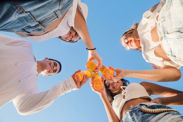 7 Effective Tips for Organizing a Group Vacation with Friends